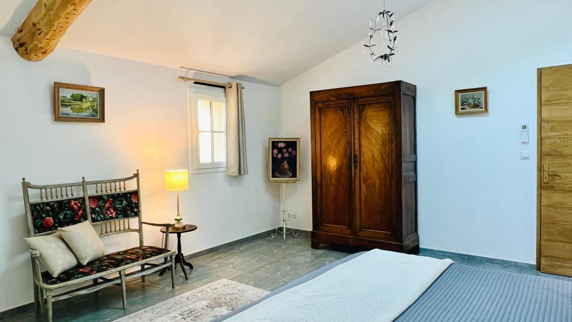 Domaine De La Brave Bed & Breakfast Pernes-les-Fontaines Room photo
